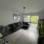 1-Bed Apartment W/ Electric Fireplace