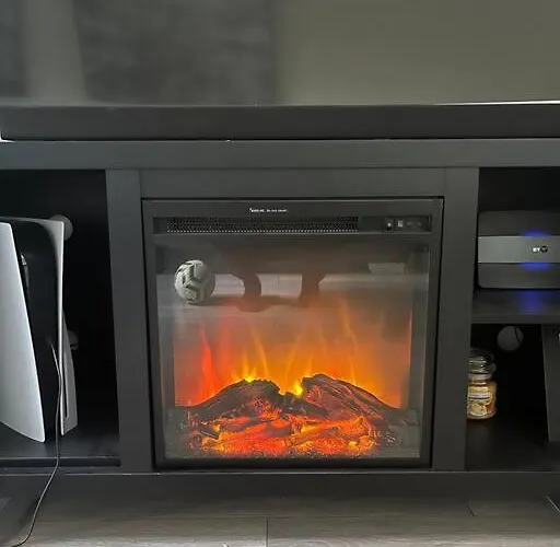 1-Bed Apartment W/ Electric Fireplace