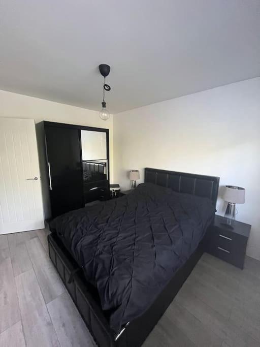 Appartamento 1-bed W/ Electric Fireplace *